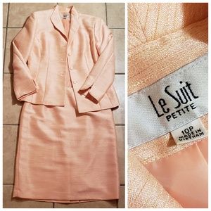 Le Suite Petite Blush Pink Skirt Suit Size 10P